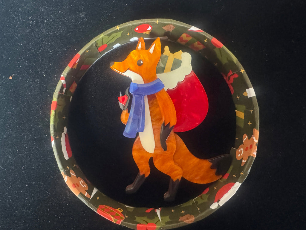 ERSTWILDER MERRY MENAGERIE COLLECTION -resin brooch - FREDDY THE FOX