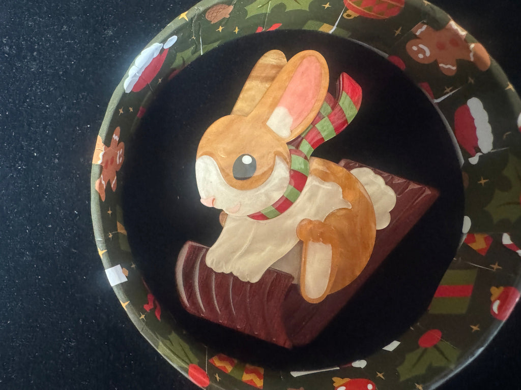 ERSTWILDER MERRY MENAGERIE COLLECTION - BREEZY THE BUNNY